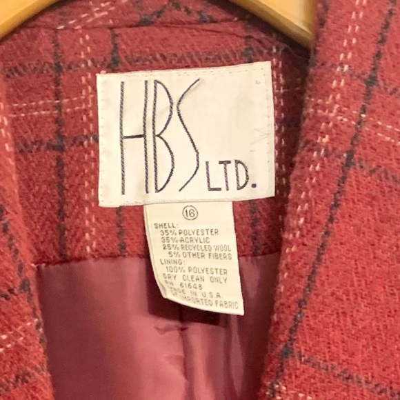 Vintage Woman’s Blazer with Shoulder Pads - Picture 3 of 4